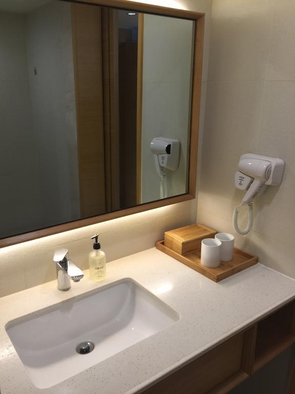 Ji Hotel Jinan Quancheng Square Номер фото
