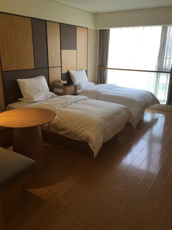 Ji Hotel Jinan Quancheng Square Номер фото